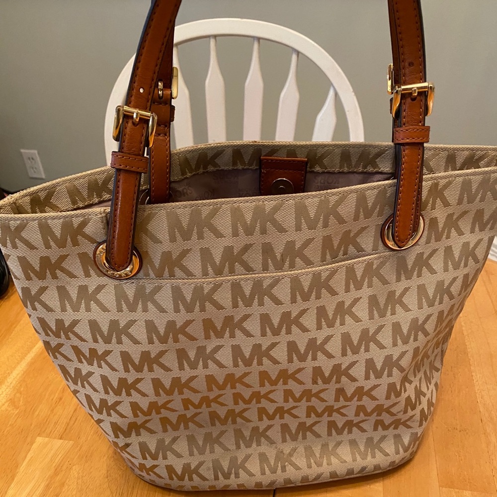 Michael Kors purse